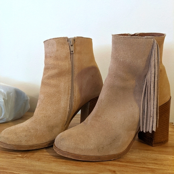 Heeled boots - Picture 2 of 6